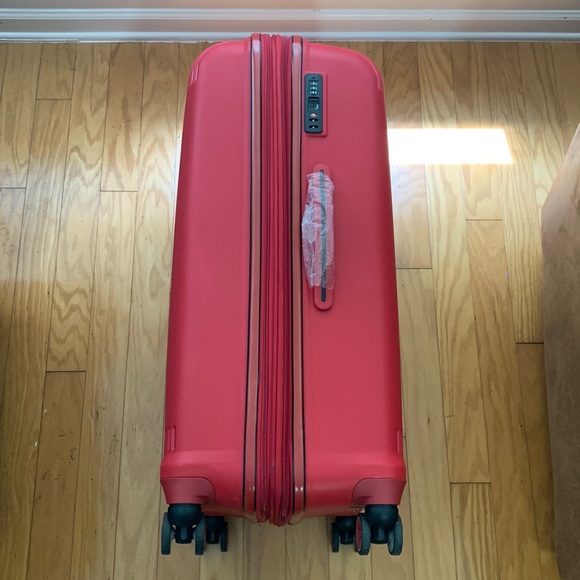 Victoria Red Hard-case 29” Suitcase - Picture 7 of 17